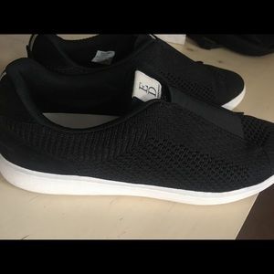 Easy wear ED black 9 1/2 shoes